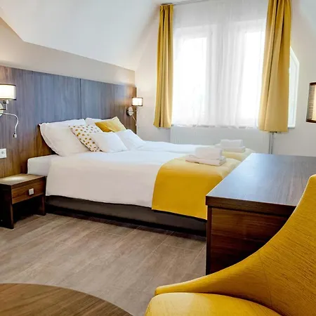 Furdo Hotel*** 호텔 잘라카로쉬