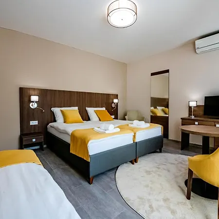 Furdo Hotel*** 잘라카로쉬